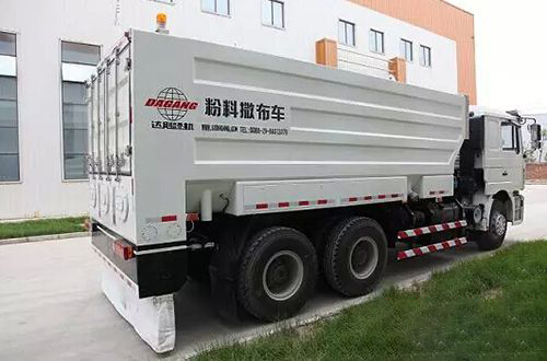 冷再生機維護路面過程中如何處理接縫？